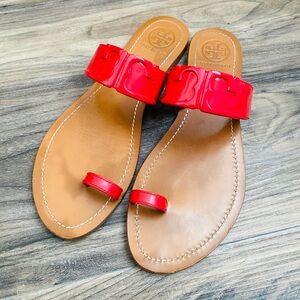 Tory Burch Toe ring logo sandal
